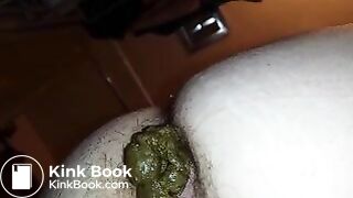Michelle close up turds