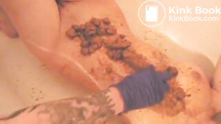 Hot girl's first scat bath and eating