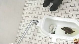 Asian Woman - Two Giant Logs WOW