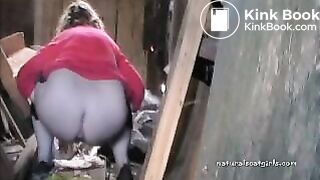 GirlPooping (5)