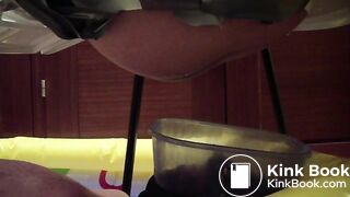 Spanish girls pooping on slave (23)