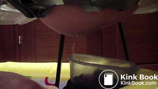 Spanish girls pooping on slave (23)