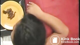 Kayla Pooping And Smearing Shit