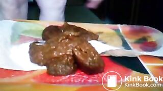 scat,pee serviert