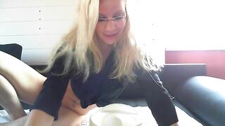 HER VOICE IS SOooo SEXY