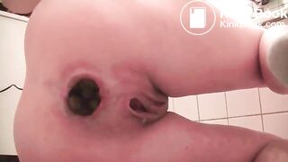 Pooping and pissing girls Scat porn video's