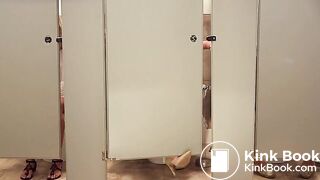 Girls Don't Poop - PooPourricom