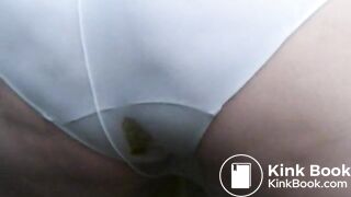 Peeprincess outdoor small panty poop