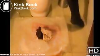 GirlPooping (25)