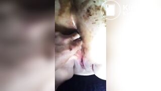 Fingering her arse after we fucked and got dirty