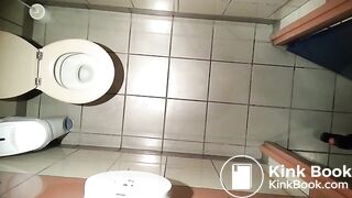 It seems this girl has a serious diarrhea