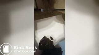 German Hamburg mature shit on the Flor