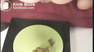 Nadiah Pooping And Smearing Shit