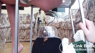 Spanish girls pooping on slave (25)