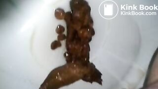 Huge shit after having eaten chili tortilla