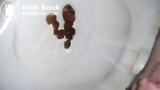 Huge shit after having eaten chili tortilla