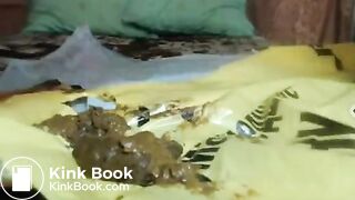 Russian camgirl shitting