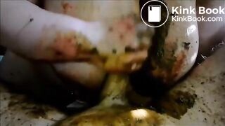 Amateur couple having messy scat sex (Clip 2)