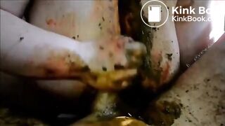 Amateur couple having messy scat sex (Clip 2)