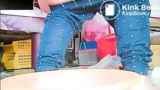 chinese webcam girl takes another nasty shit