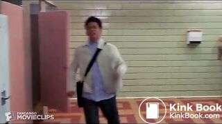 Harold and Kumar toilet scene