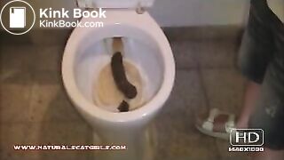 GirlPooping (16)