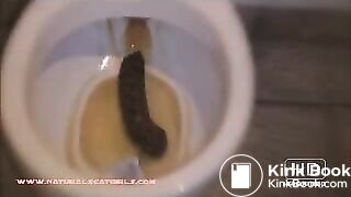 GirlPooping (16)
