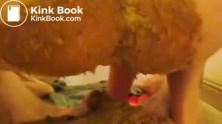 SHITTING WHILE FUCKING