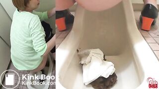 Unflushable Big Log 02