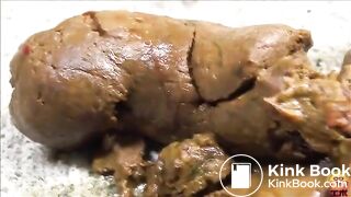 Well-dressed woman shitting in the alley 2