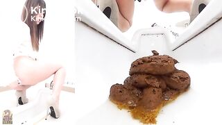 Cutest face in the toilet