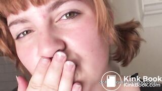 hairy fat girl shitting