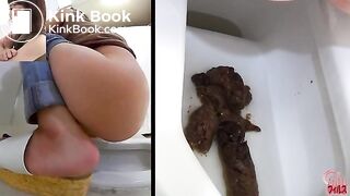 Beautiful Japanese Girls Pooping