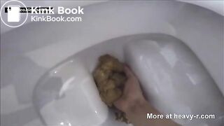 Girl Taking Big Dump In Toilet