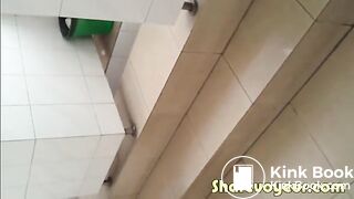 Voyeur gets caught spying on woman shitting