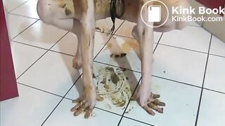 Teen Shitting In Her Own Face