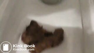 Amateur Babe Pooping #31