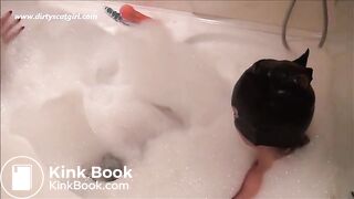 Victoria and Denise - dirty bath