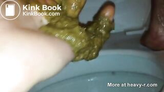 Close Up On Shitty Assfingering