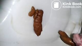 Farting and shitting on toilet