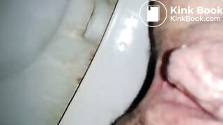 Farting and shitting on toilet