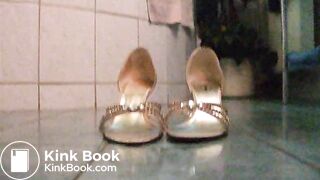 Scat_in_gold_Sandals