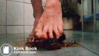 Scat_in_gold_Sandals