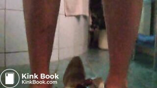 Scat_in_gold_Sandals