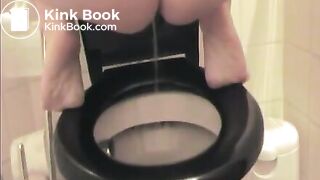 Huge turd coming from tight amateur asshole - Scat Video Collection