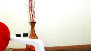 Webcam- Lucia Sklavin se sujando com merda