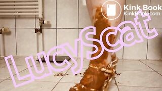 I lick and suck on my shitty toes