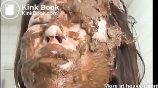 Sexy Girl Eating Shit