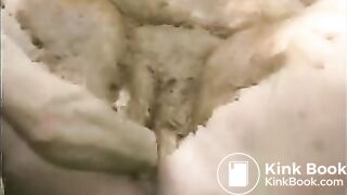 Fettfotze mit Scheisse fisten