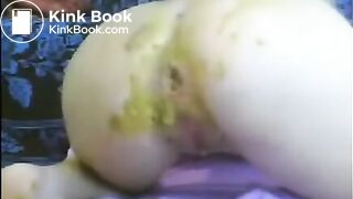 Alice tapada na merda